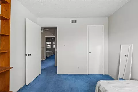 Bedroom - 4051 Oak Villa Cir, Carmichael, CA 95608 photo 6 of 8