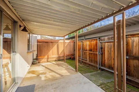 Exterior - 4051 Oak Villa Cir, Carmichael, CA 95608 photo 3 of 10