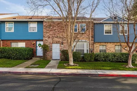Exterior - 4051 Oak Villa Cir, Carmichael, CA 95608 photo 9 of 10