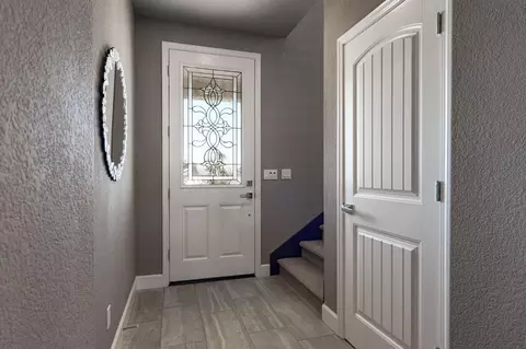 1294 Veteran St, Manteca, CA 95337 photo 2