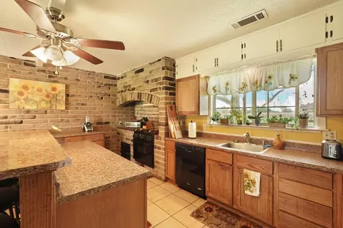 9595 E Jahant Rd, Acampo, CA 95220 photo 8