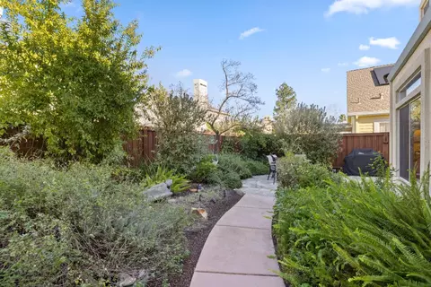 Exterior - 227 Tern Pl, Davis, CA 95616 photo 3 of 7