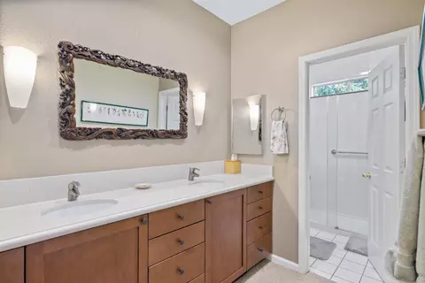 Bath - 227 Tern Pl, Davis, CA 95616 photo 1 of 3