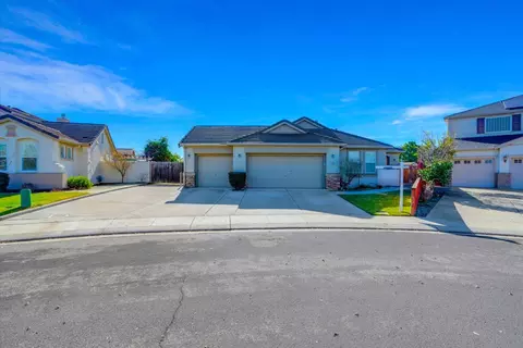 402 Albrecht St, Manteca, CA 95337 photo 1