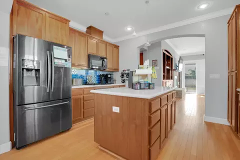 Kitchen - 402 Albrecht St, Manteca, CA 95337 photo 1 of 5