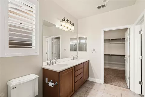 Entry Way - 2326 Shadow Berry Dr, Manteca, CA 95336 photo 6 of 6