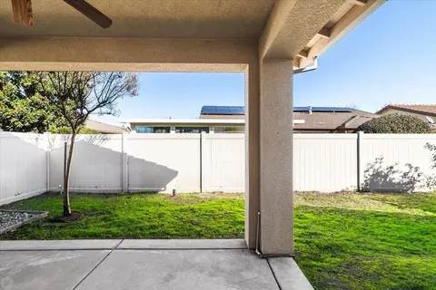 Exterior - 2326 Shadow Berry Dr, Manteca, CA 95336 photo 11 of 18