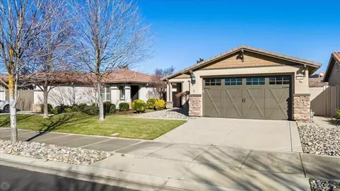 Exterior - 2326 Shadow Berry Dr, Manteca, CA 95336 photo 12 of 18