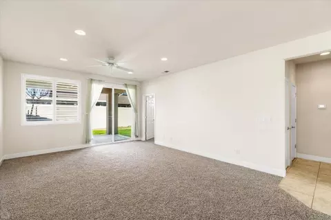 Living - 2326 Shadow Berry Dr, Manteca, CA 95336 photo 4 of 5