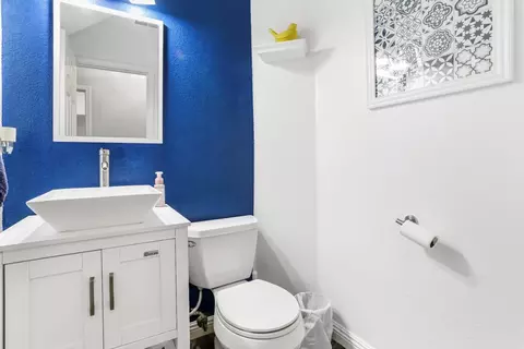 Bath - 85 Lavender Ct, Tracy, CA 95376 photo 1 of 5