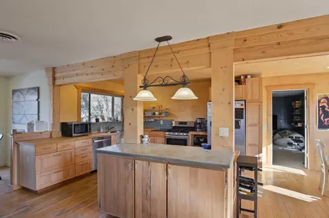 Kitchen - 22022 Montgomery Rd, Sonora, CA 95370 photo 3 of 9