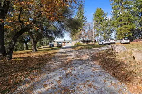 Exterior - 22022 Montgomery Rd, Sonora, CA 95370 photo 7 of 16