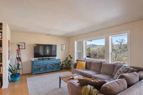 Living - 22022 Montgomery Rd, Sonora, CA 95370 photo 2 of 2