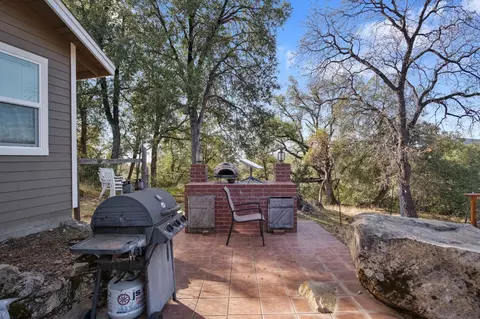 Exterior - 22022 Montgomery Rd, Sonora, CA 95370 photo 10 of 16