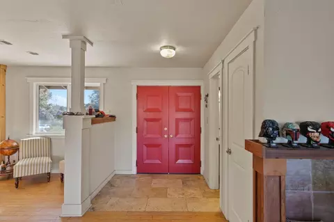 Entry Way - 22022 Montgomery Rd, Sonora, CA 95370 photo 1 of 2