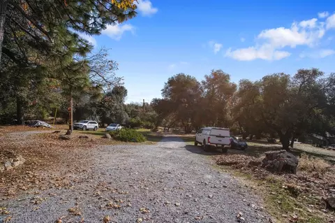 Exterior - 22022 Montgomery Rd, Sonora, CA 95370 photo 6 of 16