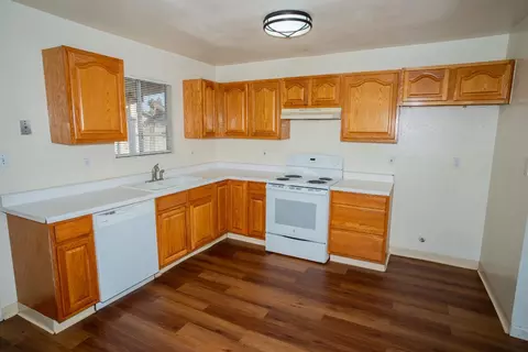 Kitchen - 540 Bluefield Ave, Turlock, CA 95382 photo 1 of 1