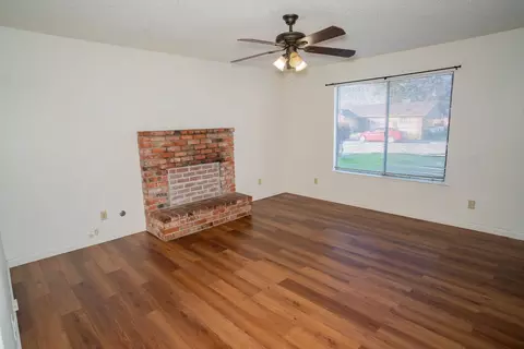 Living - 540 Bluefield Ave, Turlock, CA 95382 photo 2 of 2