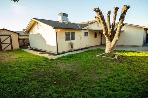 Exterior - 540 Bluefield Ave, Turlock, CA 95382 photo 2 of 2