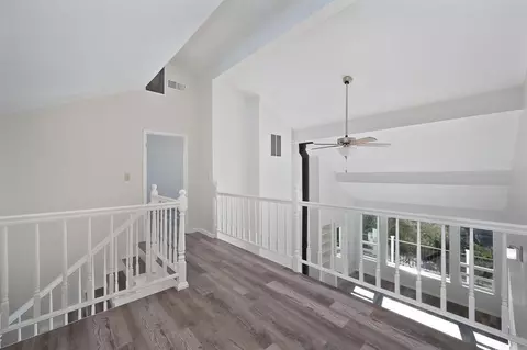 Entry Way - 870 Hilltop Ct, Applegate, CA 95703 photo 4 of 4
