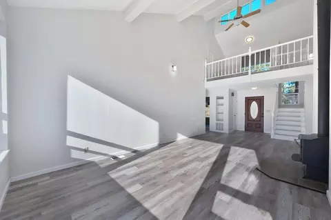 Living - 870 Hilltop Ct, Applegate, CA 95703 photo 4 of 8