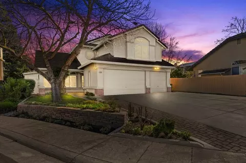 8809 Metalmark Ct, Elk Grove, CA 95624