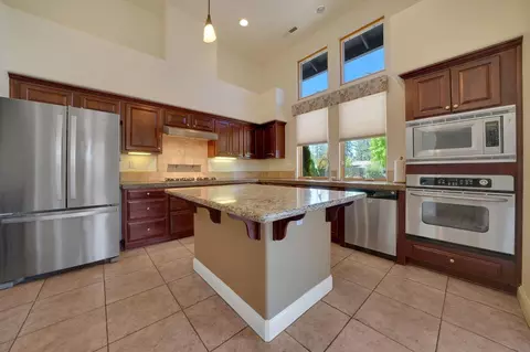 Kitchen - 2007 Thomas Dr, Jackson, CA 95642 photo 1 of 5