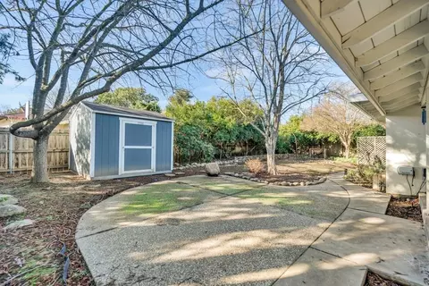 Exterior - 4821 Jan Dr, Carmichael, CA 95608 photo 11 of 12