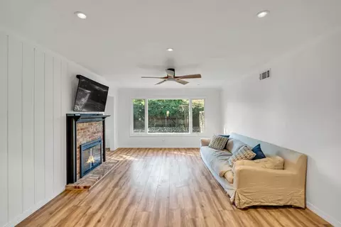 Living - 4821 Jan Dr, Carmichael, CA 95608 photo 1 of 3