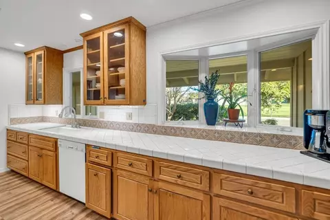Kitchen - 4821 Jan Dr, Carmichael, CA 95608 photo 7 of 8