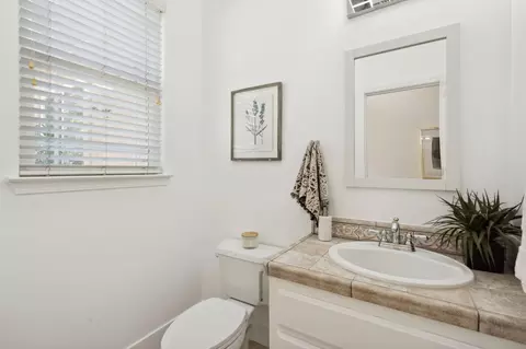 2617 Garfield Ave, Carmichael, CA 95608 photo 27
