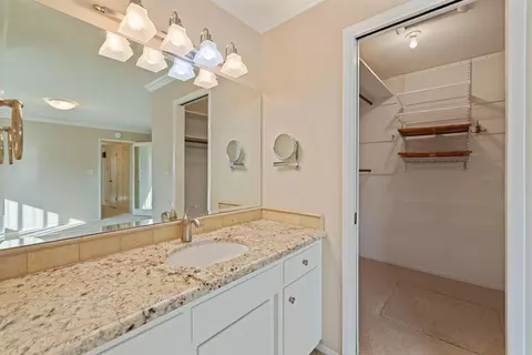 2034 Edgewood Dr, Lodi, CA 95242 photo 48