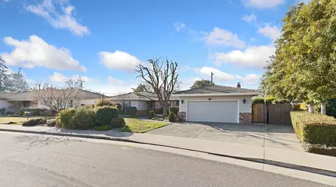 2034 Edgewood Dr, Lodi, CA 95242 photo 5