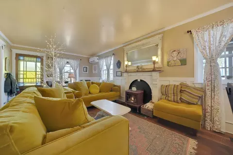Living - 30 Nickerson St, Sutter Creek, CA 95685 photo 4 of 10