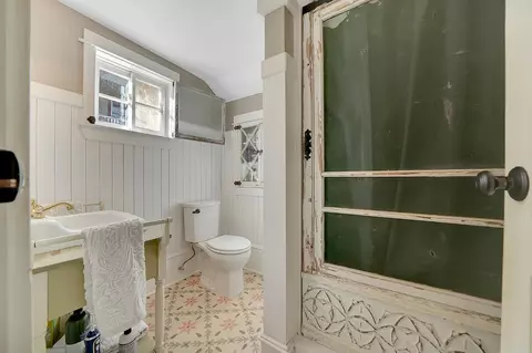 Bath - 30 Nickerson St, Sutter Creek, CA 95685 photo 3 of 4