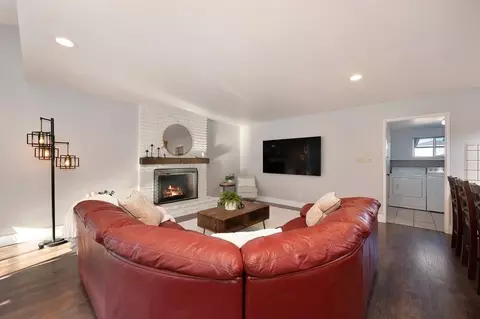 Living - 6426 Teal Way, Carmichael, CA 95608 photo 3 of 3