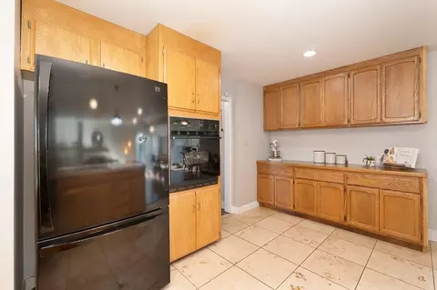 Kitchen - 6426 Teal Way, Carmichael, CA 95608 photo 5 of 6