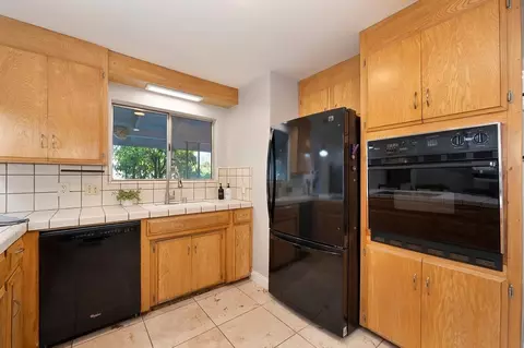 Kitchen - 6426 Teal Way, Carmichael, CA 95608 photo 3 of 6