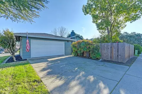 Exterior - 6426 Teal Way, Carmichael, CA 95608 photo 6 of 13