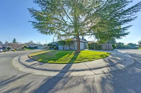 Exterior - 6426 Teal Way, Carmichael, CA 95608 photo 4 of 13