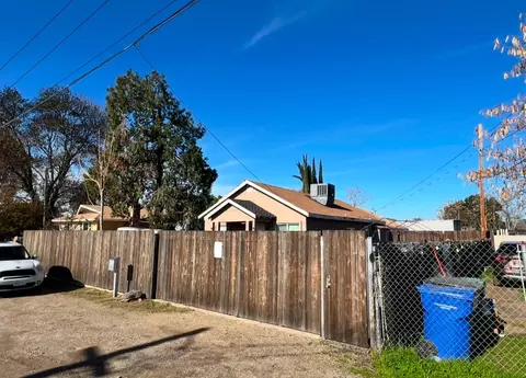 1301 Figaro Ave, Modesto, CA 95351 photo 3
