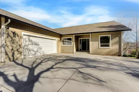 Exterior - 13060 Thistle Loop, Penn Valley, CA 95946 photo 3 of 10