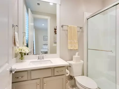Bath - 4308 Red Maple Ct, Rocklin, CA 95765 photo 8 of 10