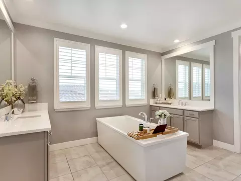 Bath - 4308 Red Maple Ct, Rocklin, CA 95765 photo 1 of 10