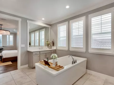 Bath - 4308 Red Maple Ct, Rocklin, CA 95765 photo 2 of 10