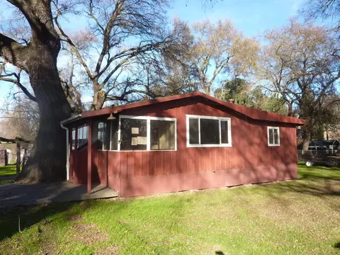 785 E Willow Ave, Manteca, CA 95337 photo 1