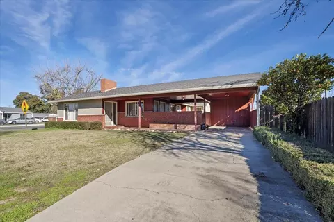 529 N 3rd St, Patterson, CA 95363 photo 4