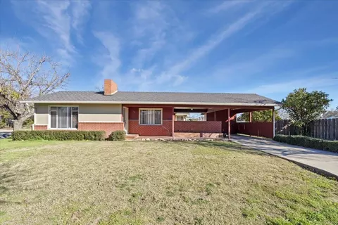 529 N 3rd St, Patterson, CA 95363 photo 2