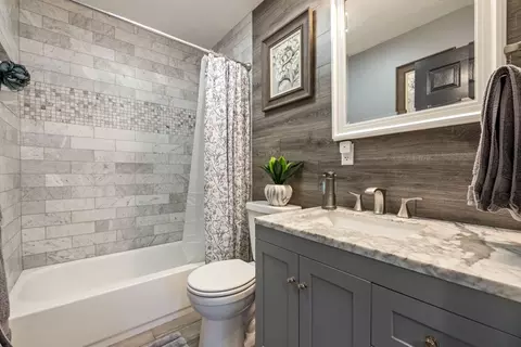 Bath - 591 E Galin Rd, French Camp, CA 95231 photo 2 of 4