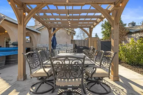 Exterior - 591 E Galin Rd, French Camp, CA 95231 photo 5 of 10